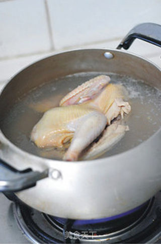 【湘菜】东安子鸡—— 鲜辣可口、香嫩诱人的八大湘菜之首的做法步骤:2