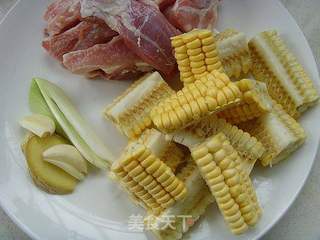 【湘菜】:玉米烧排骨的做法步骤:2
