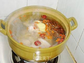 虫草花首乌煲老鸽汤的做法步骤:5