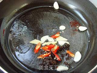 【湘菜】:萝卜干炒腊肉的做法步骤:4