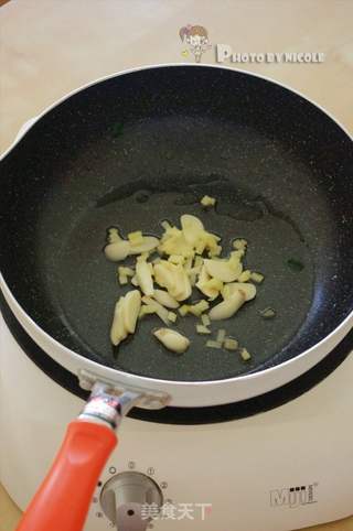 湘菜馆里点击率最高的一道菜 —— 超级下饭的农家小炒肉的做法步骤:2