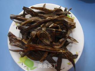 【湘菜】盐菜腊肉焖鱼干的做法步骤:3