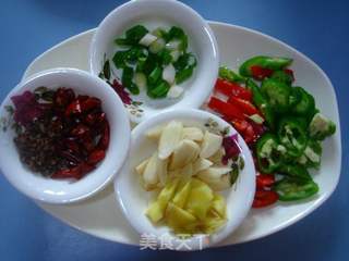 【湘菜】盐菜腊肉焖鱼干的做法步骤:7