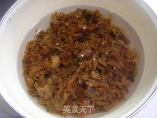 【湘菜】盐菜腊肉焖鱼干的做法步骤:6