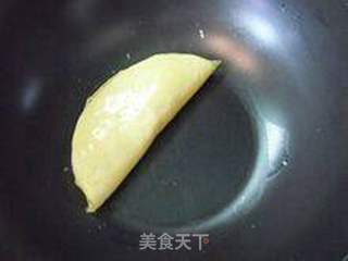 花样米饭(一)—金灿灿的饺子蛋包饭的做法步骤:11