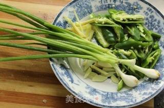 香辣爆炒花蛤的做法步骤:2