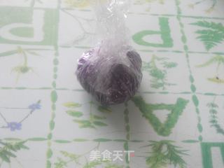 适合夏季吃的健康凉糕---紫薯豆沙糕的做法步骤：3