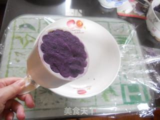 适合夏季吃的健康凉糕---紫薯豆沙糕的做法步骤：4