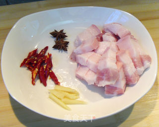 【徽菜】————徽菜中下饭菜NO.1,咸菜烧肉的做法步骤:2