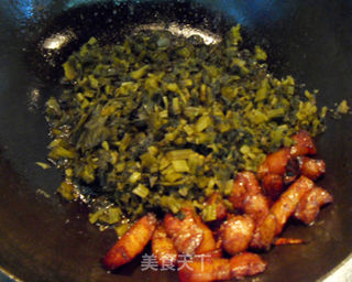 【徽菜】————徽菜中下饭菜NO.1,咸菜烧肉的做法步骤:8