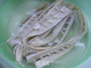 扁尖烧肉的做法步骤：1