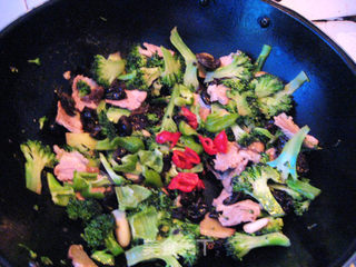 肉片炒西兰花的做法步骤:10