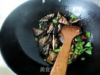 【徽菜】---青椒炒臭豆腐的做法步骤：9