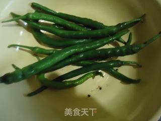 辣椒鸡蛋的做法步骤：2