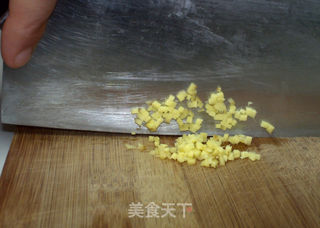 [经典衡东菜]《紫苏炒田螺》的做法步骤：2