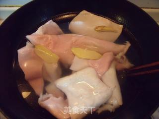 夏日里的爽口美容菜—水晶肉皮冻的做法步骤：2