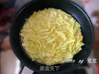 西葫芦蛋饼 (超详细超简单)的做法步骤:8