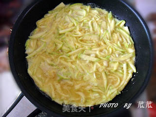 西葫芦蛋饼 (超详细超简单)的做法步骤:11