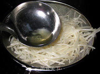 油泼豆莛的做法步骤:5