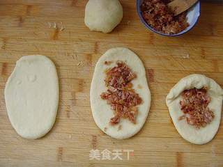 洋葱烟肉餐包的做法步骤:8