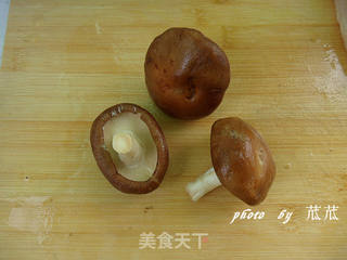 鸡肉丸子 (简单,美味)的做法步骤:3