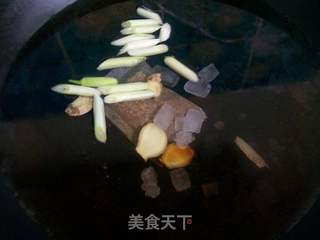 卤鸡爪的做法步骤：5