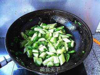 朝天椒炒黄瓜的做法步骤：7