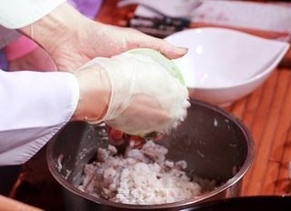 港式水晶虾饺的做法步骤:4