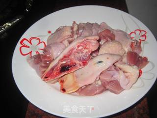 莲藕烧鸭肉的做法步骤：1