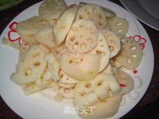 莲藕烧鸭肉的做法步骤：2