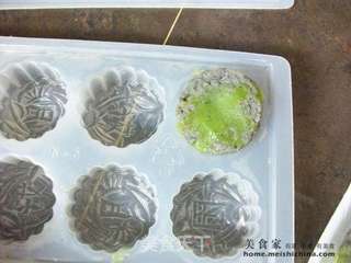 迎接中秋月饼热身@@黑白芝麻冰皮月饼的做法步骤:7