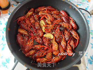 红烧小龙虾 (让你停不下的美味)的做法步骤:11