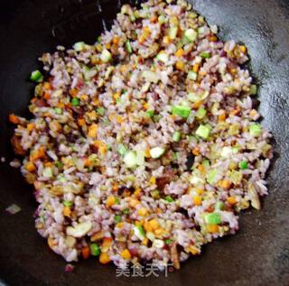 健康早餐----什锦炒杂米饭的做法步骤:9