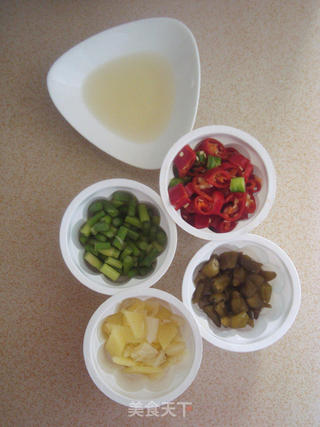 泡椒田鸡的做法步骤:3