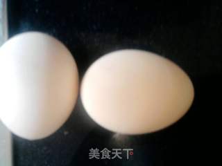 西兰花煎鸡蛋的做法步骤:2