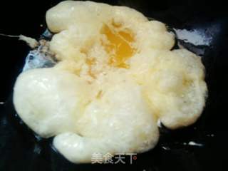 西兰花煎鸡蛋的做法步骤：4