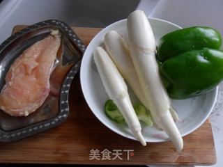 鸡片炒茭白的做法步骤：1