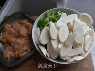 鸡片炒茭白的做法步骤：2