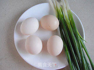 环环相连—葱香鸡蛋千层饼的做法步骤：1