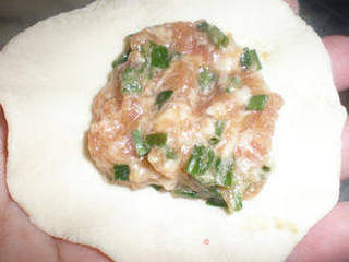韭菜猪肉饺子的做法步骤：5