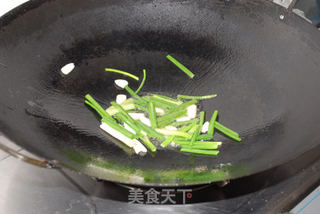 酸辣开胃的韩国泡菜炒墨鱼仔的做法步骤:7