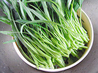 家常小炒—蒜茸空心菜的做法步骤:4