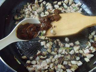 【炸酱面,花样做】:香菇肉酱面的做法步骤:8