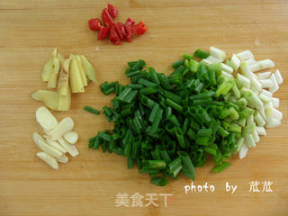 【炸酱面,花样做】 葱油豆丝炸酱面 (详细版)的做法步骤:2