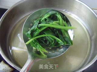 【炸酱面,花样做】:老北京素炸酱面的做法步骤:2