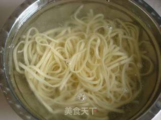 【炸酱面,花样做】----咖喱炸酱面的做法步骤:24