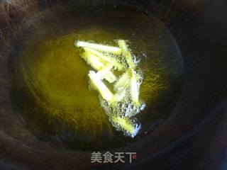 核桃爆虾仁的做法步骤：4