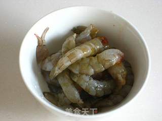 三鲜烫面蒸包的做法步骤:2