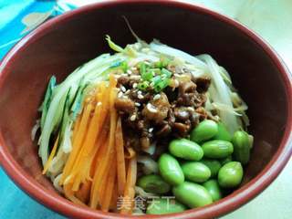 【炸酱面,花样做】---欣和豆酱,无敌好样【青豆炸酱面】的做法步骤:15