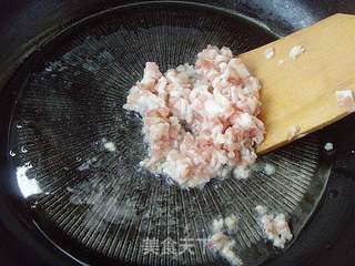 【炸酱面,花样做】:番茄炸酱面的做法步骤:6
